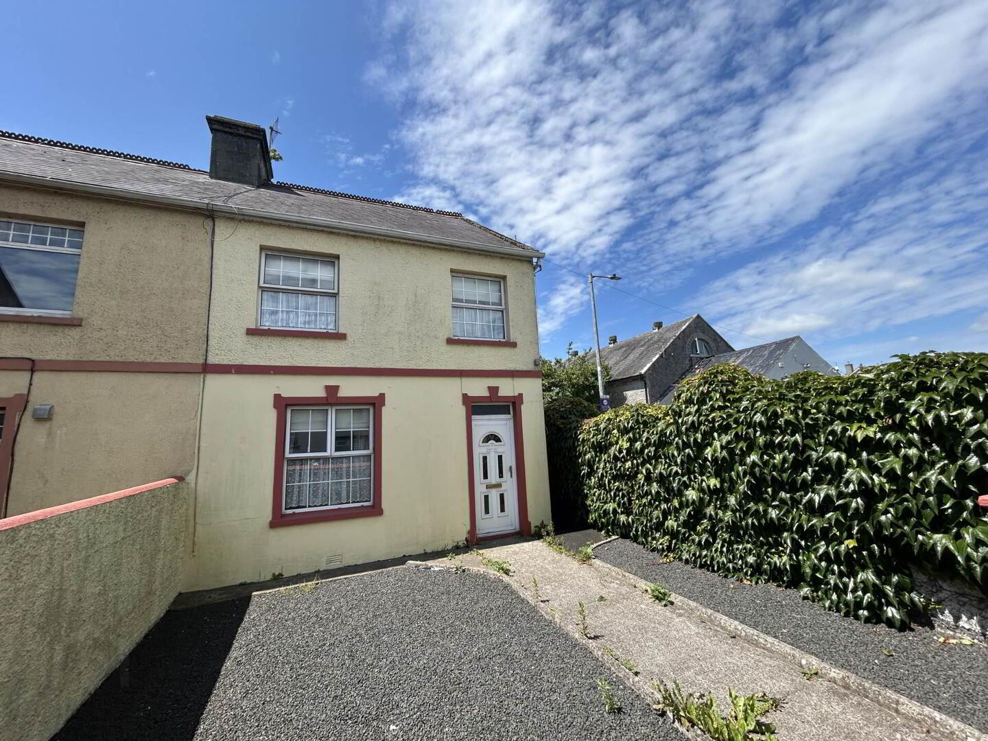 Sarsfield Street 1 of 9