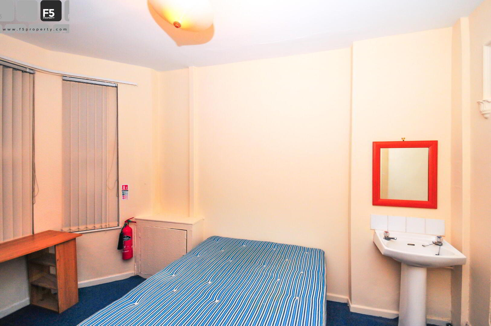 18 Sandymount Street 8 of 10