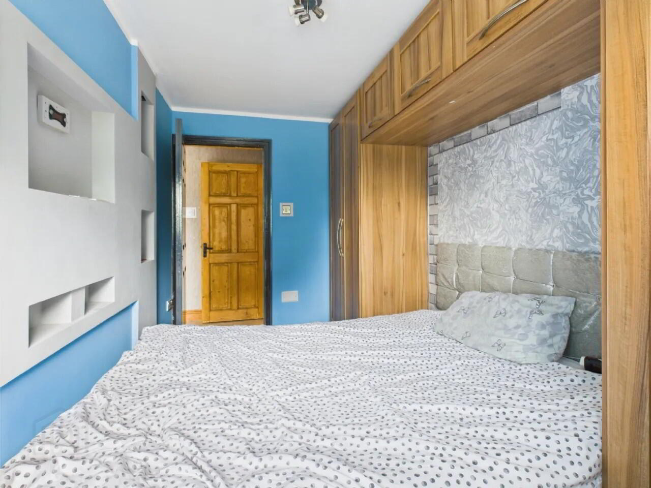 Apt 8, Maple Springs 8 of 9
