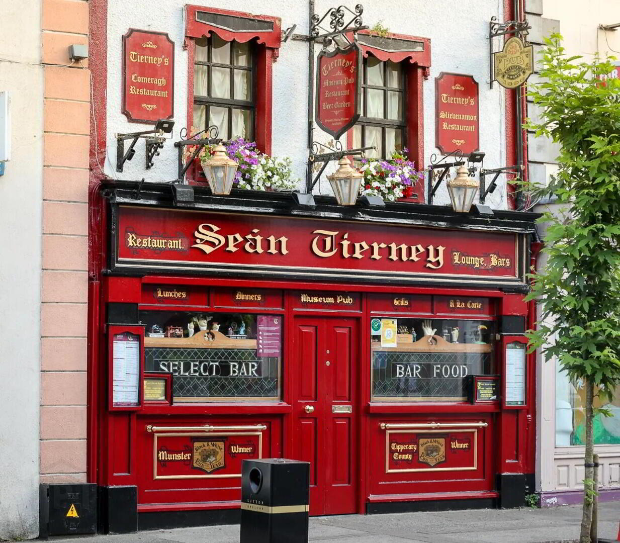 Sean Tierney's Bar & Restaurant, 13 O'Connell St 1 of 19