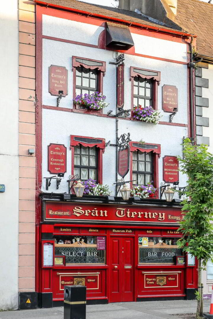 Sean Tierney's Bar & Restaurant, 13 O'Connell St 2 of 19