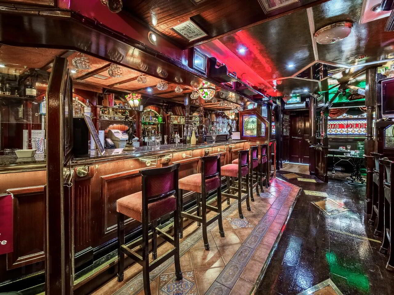 Sean Tierney's Bar & Restaurant, 13 O'Connell St 4 of 19