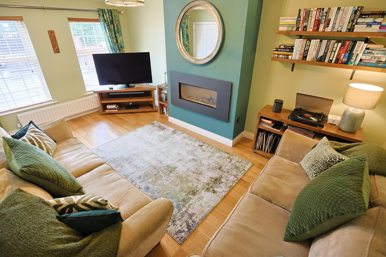 49 Lynden Gate 5 of 68