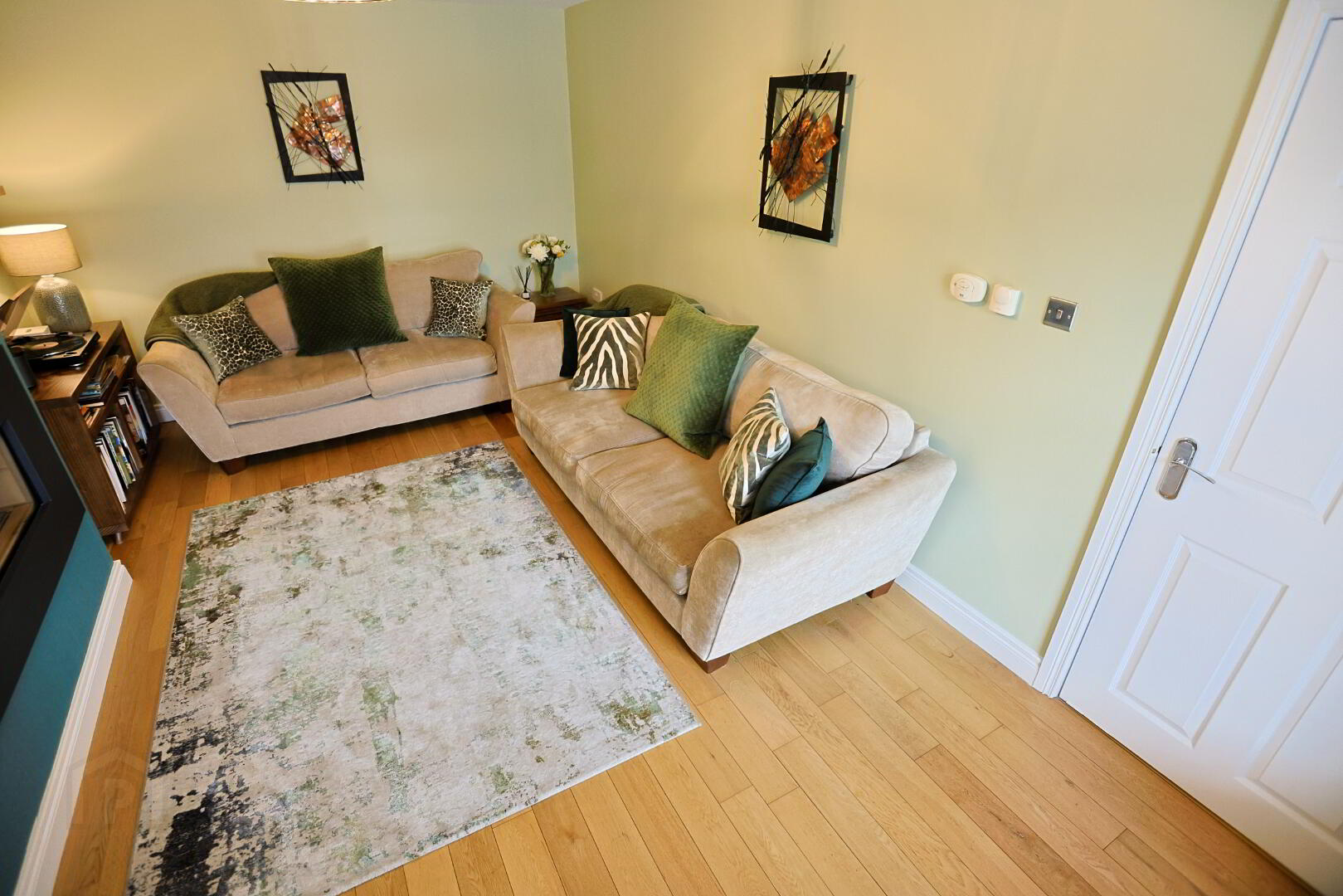 49 Lynden Gate 7 of 68