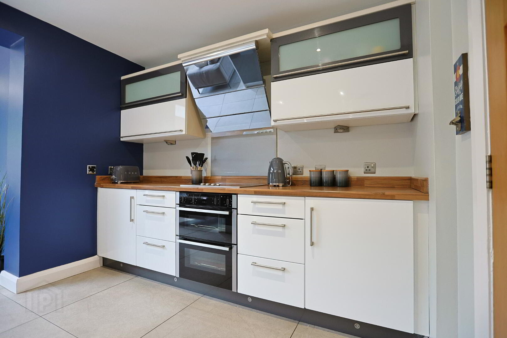 49 Lynden Gate 11 of 68