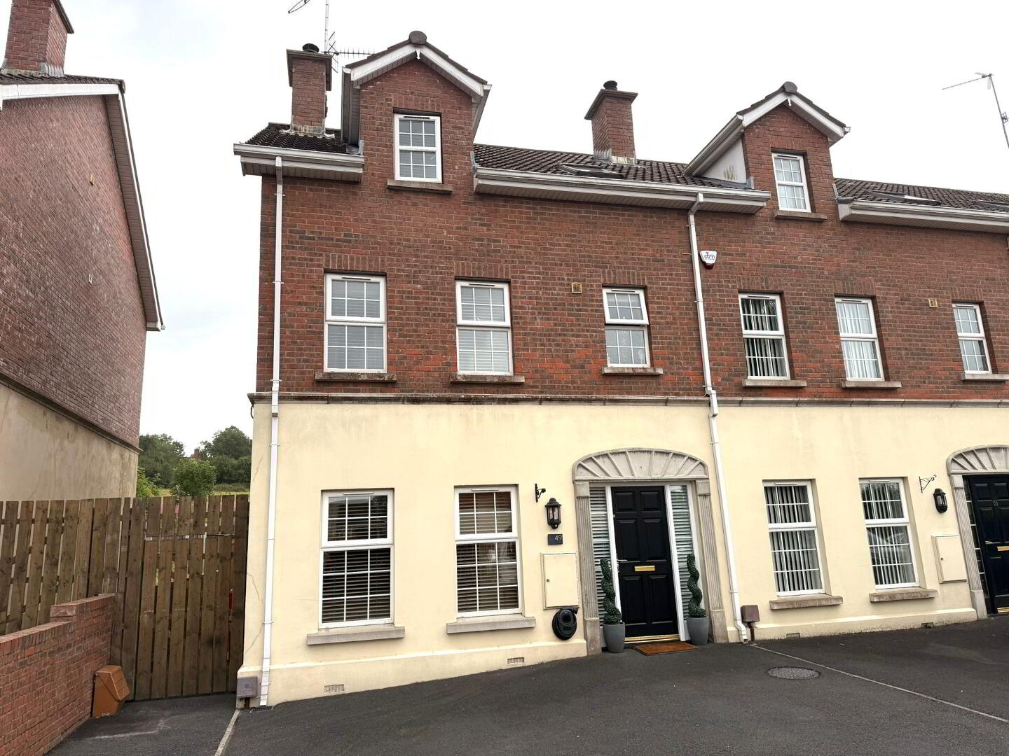 property description image