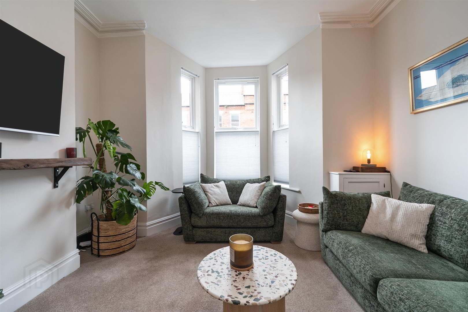 21 Haypark Avenue 6 of 33