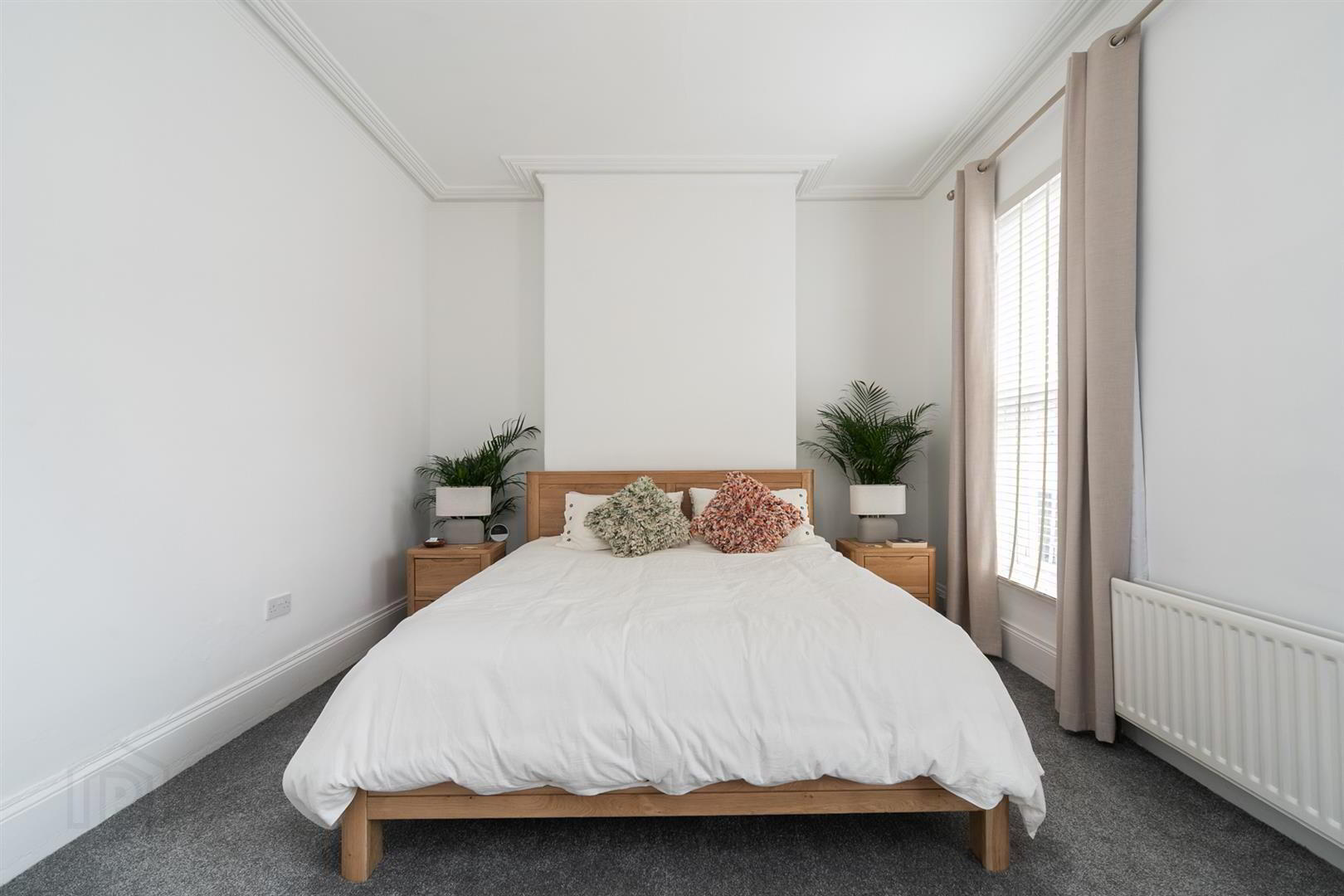 21 Haypark Avenue 17 of 33