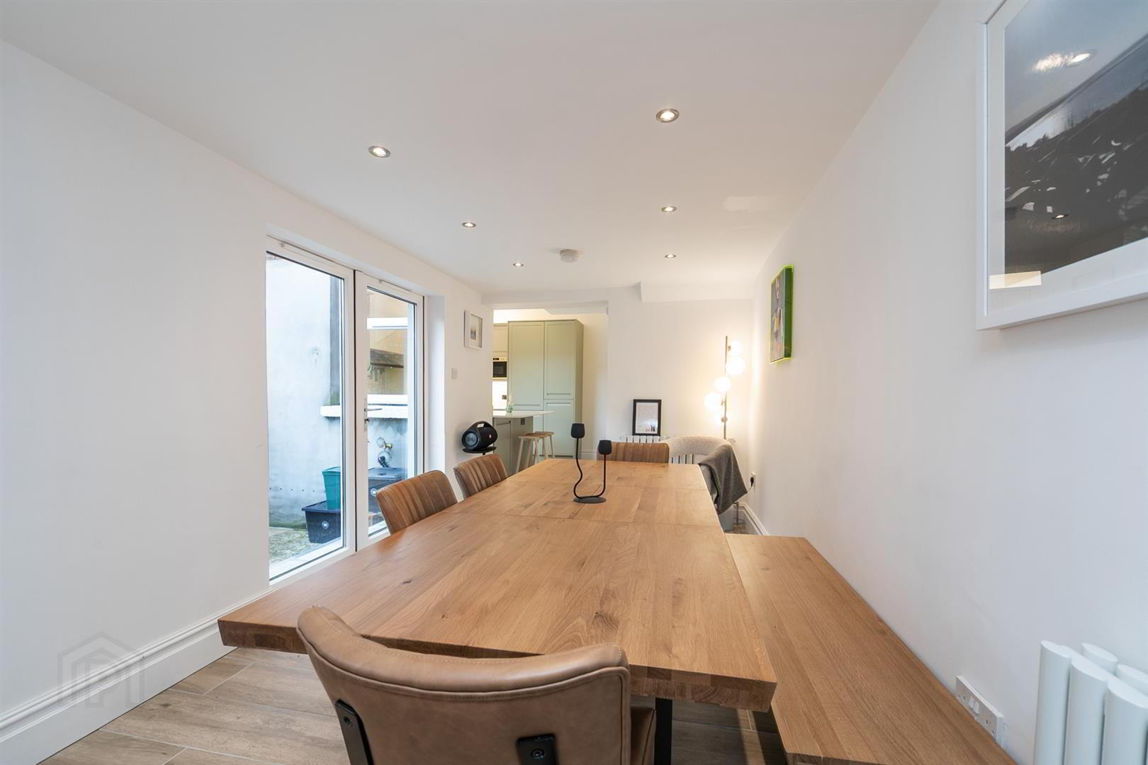 21 Haypark Avenue 14 of 33