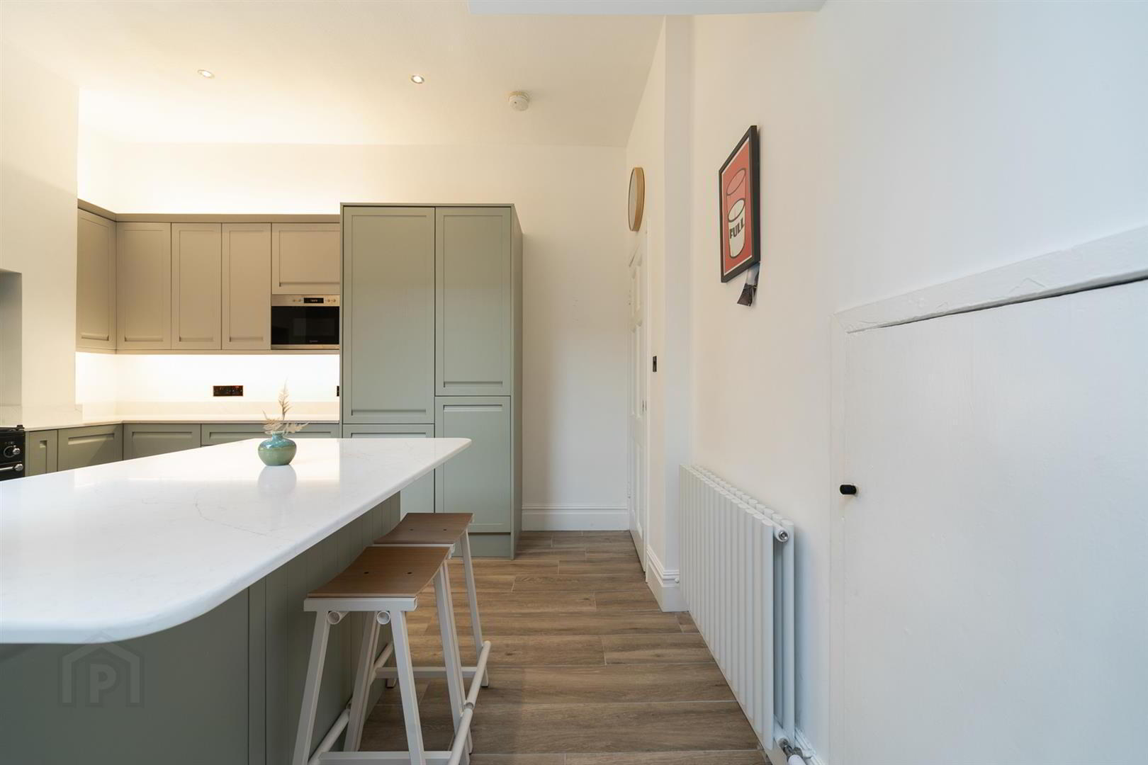 21 Haypark Avenue 11 of 33