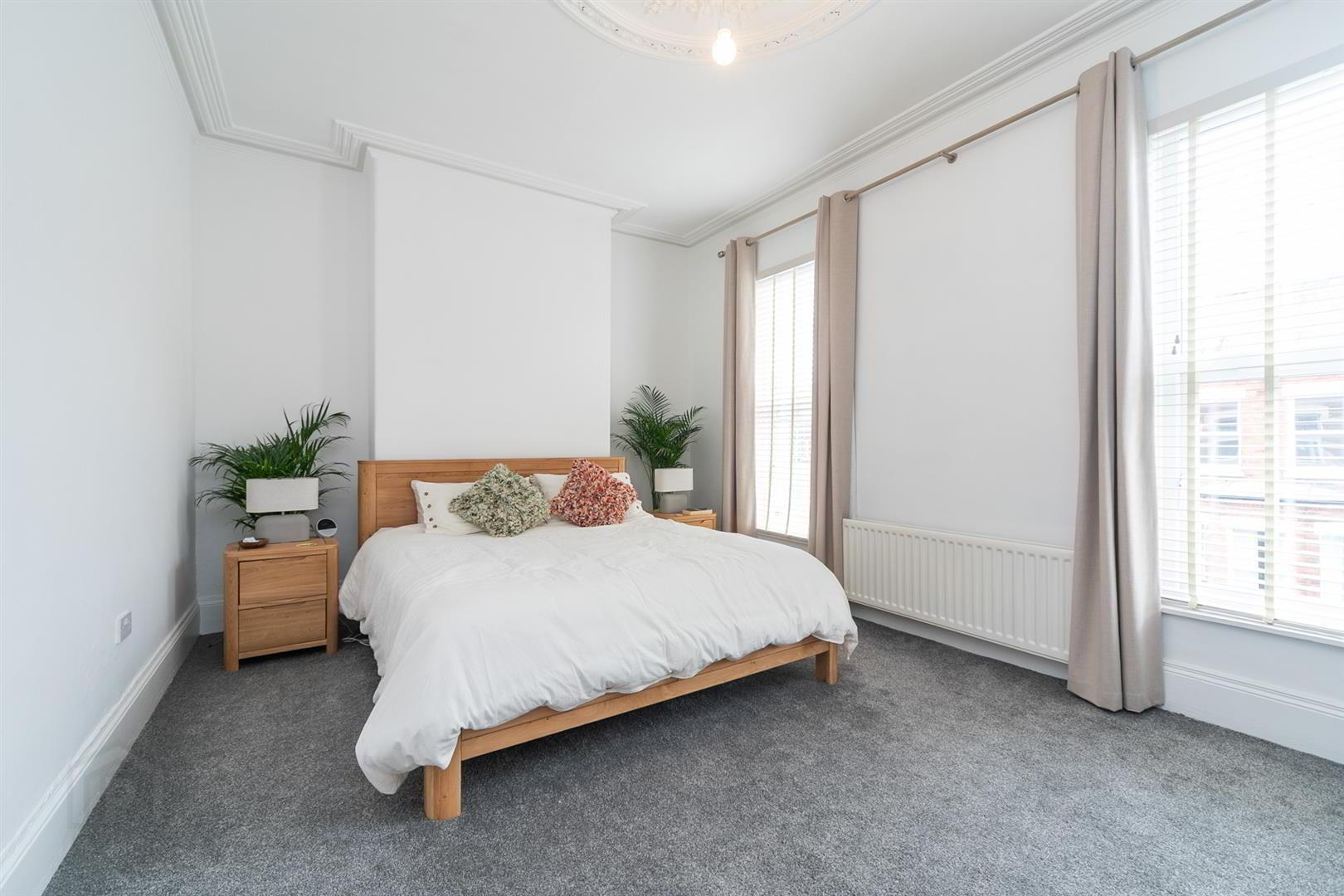 21 Haypark Avenue 16 of 33
