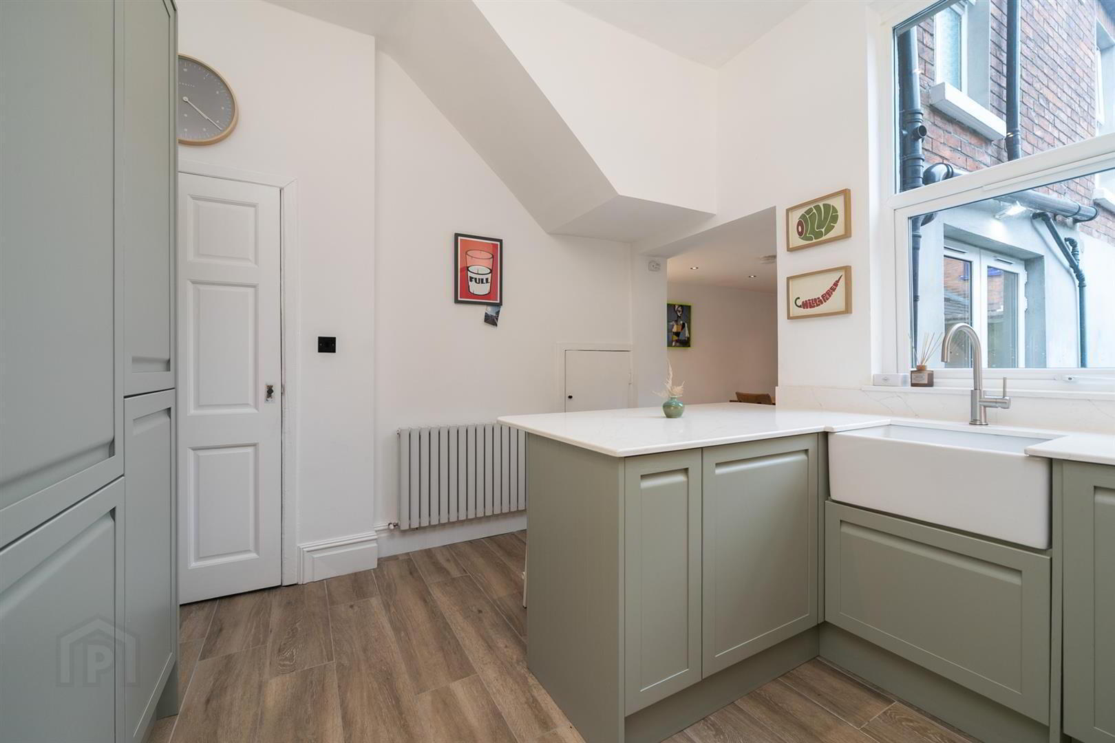 21 Haypark Avenue 10 of 33
