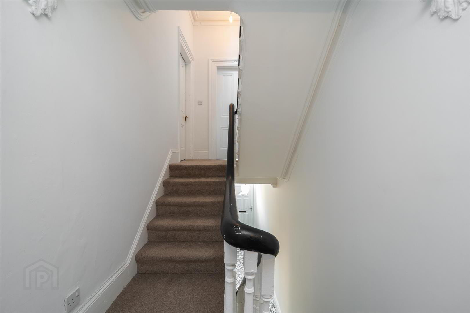 21 Haypark Avenue 15 of 33