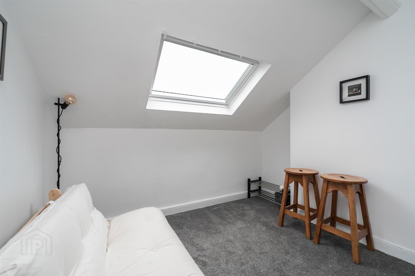 21 Haypark Avenue 29 of 33
