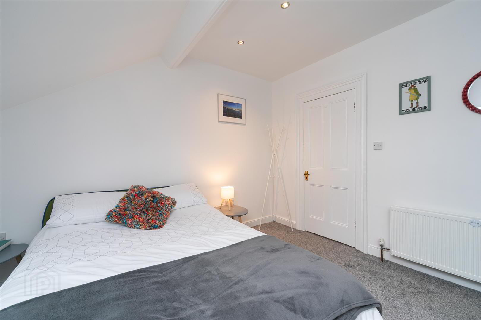 21 Haypark Avenue 28 of 33