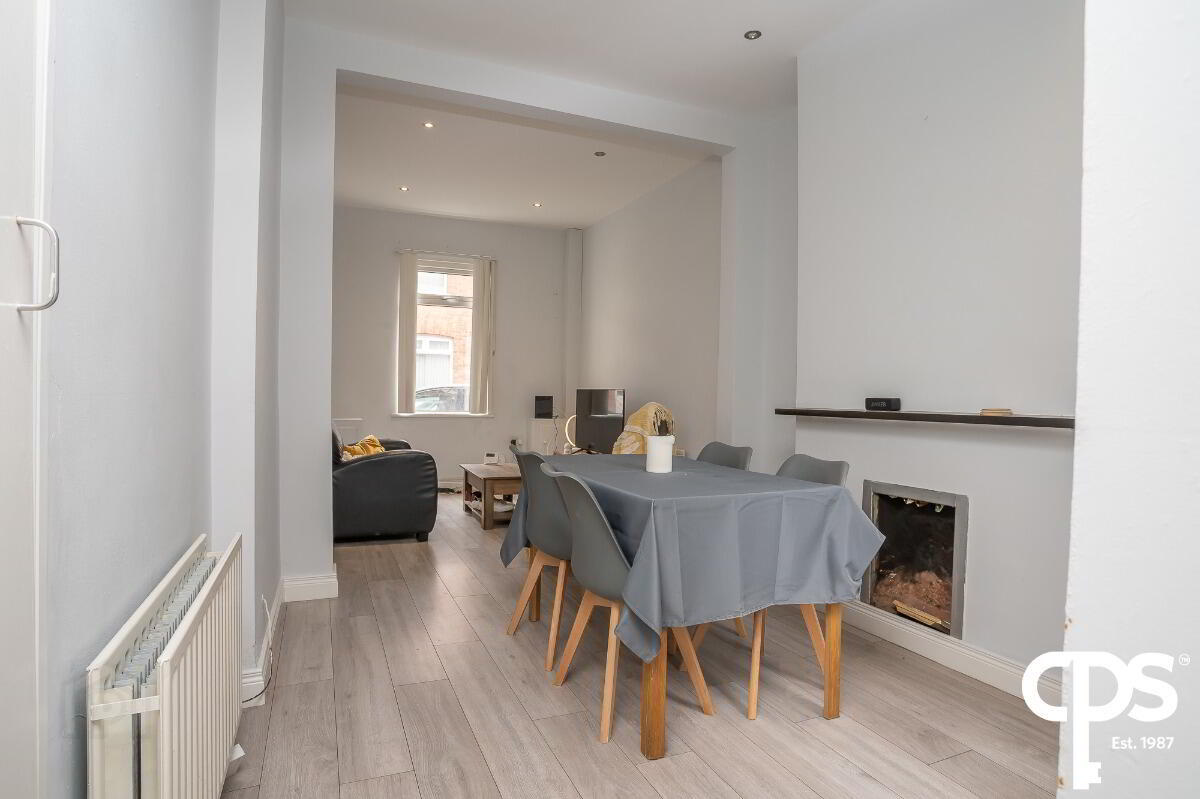 105 Walmer Street 6 of 20