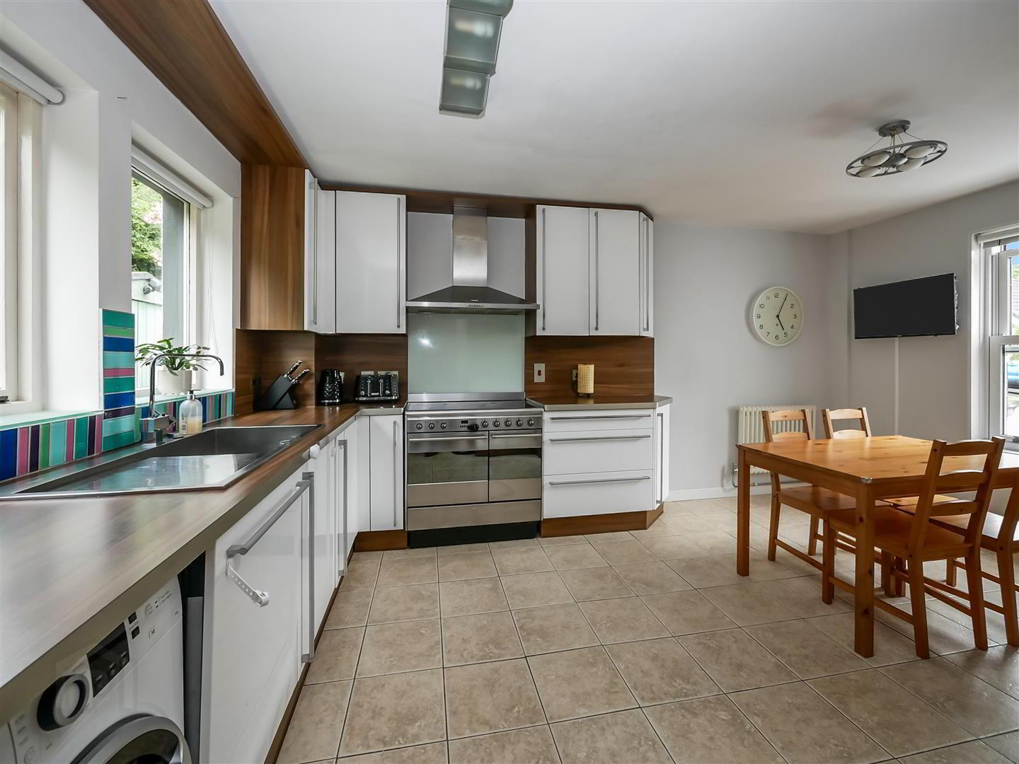 6 Bests Hill Court 9 of 19