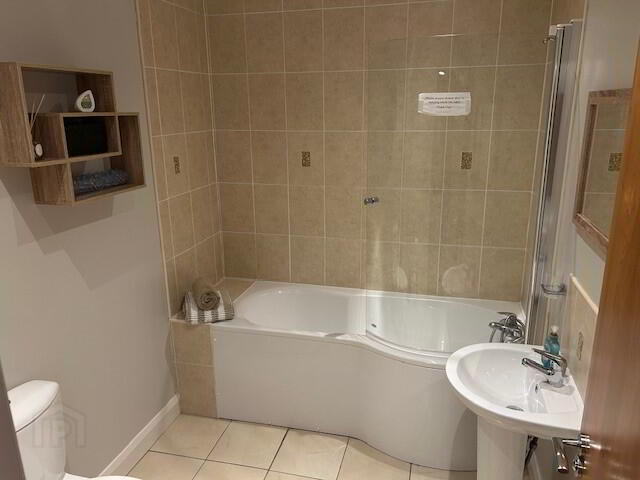20 Montague Court( SHORT TERM Let) 9 of 12