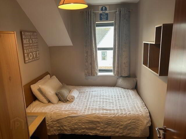 20 Montague Court( SHORT TERM Let) 11 of 12