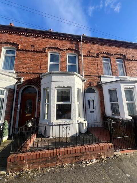22 Fernwood Street 1 of 9
