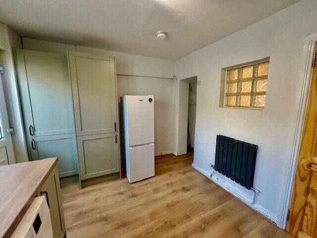 22 Fernwood Street 5 of 9