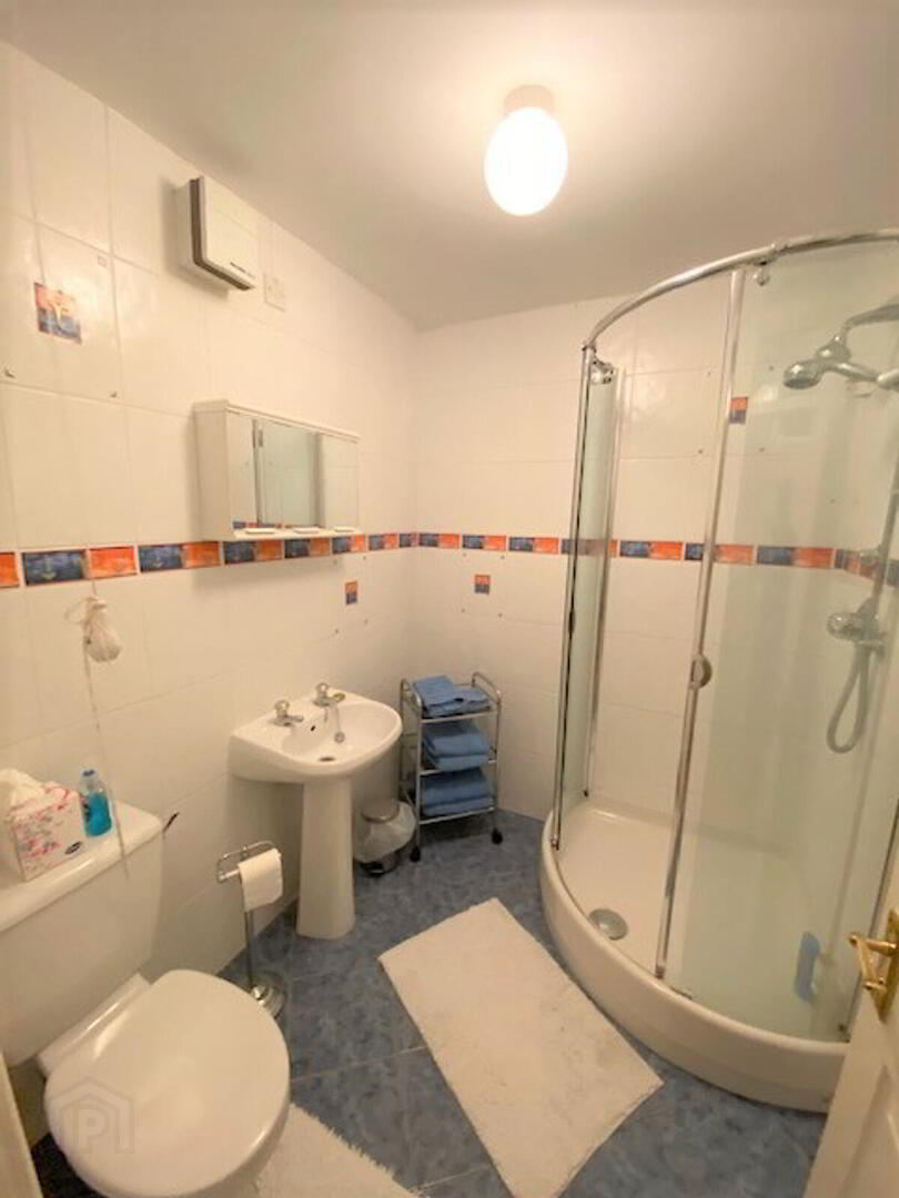 18 Laganview Court 4 of 19