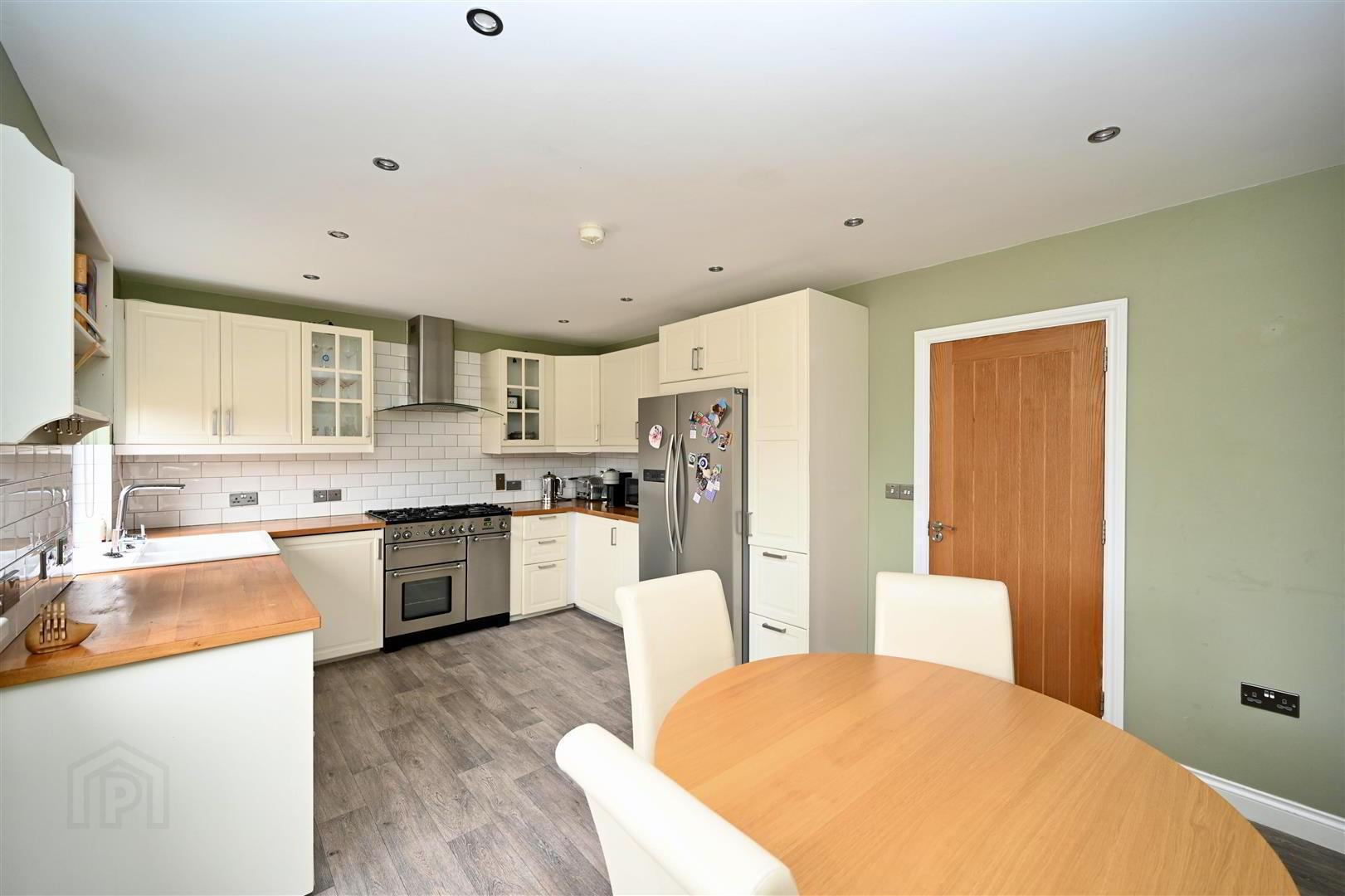 48 Moyra Drive 7 of 24