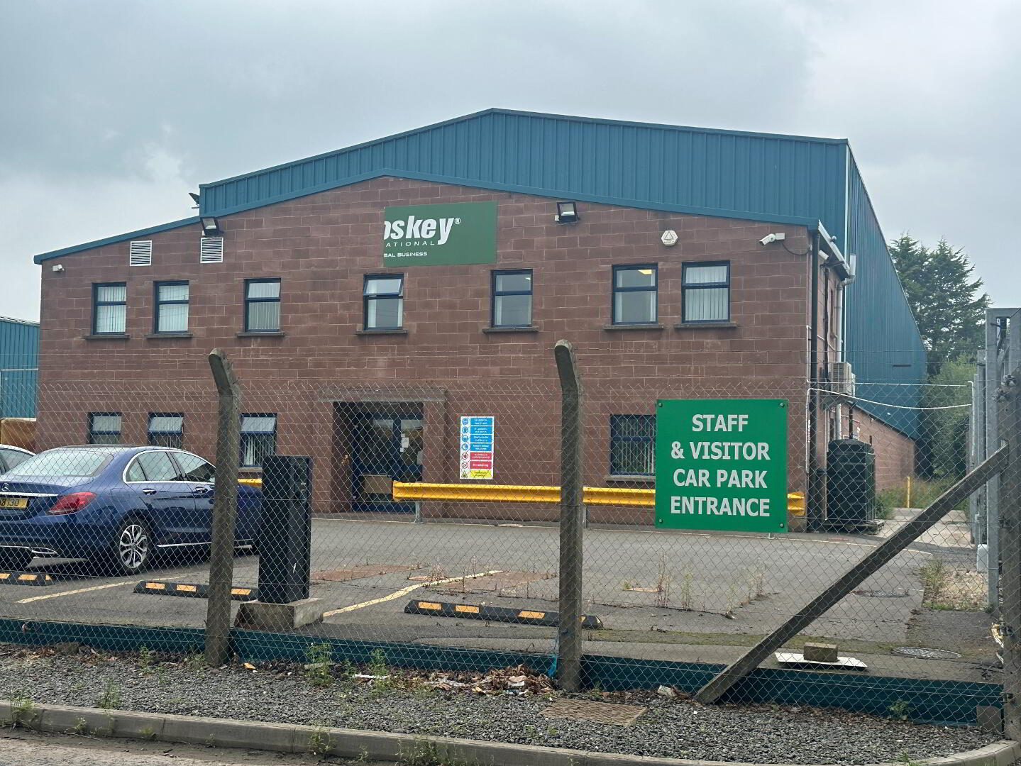 Unit 1, 2 & 4, 110 Trewmount Road 17 of 20