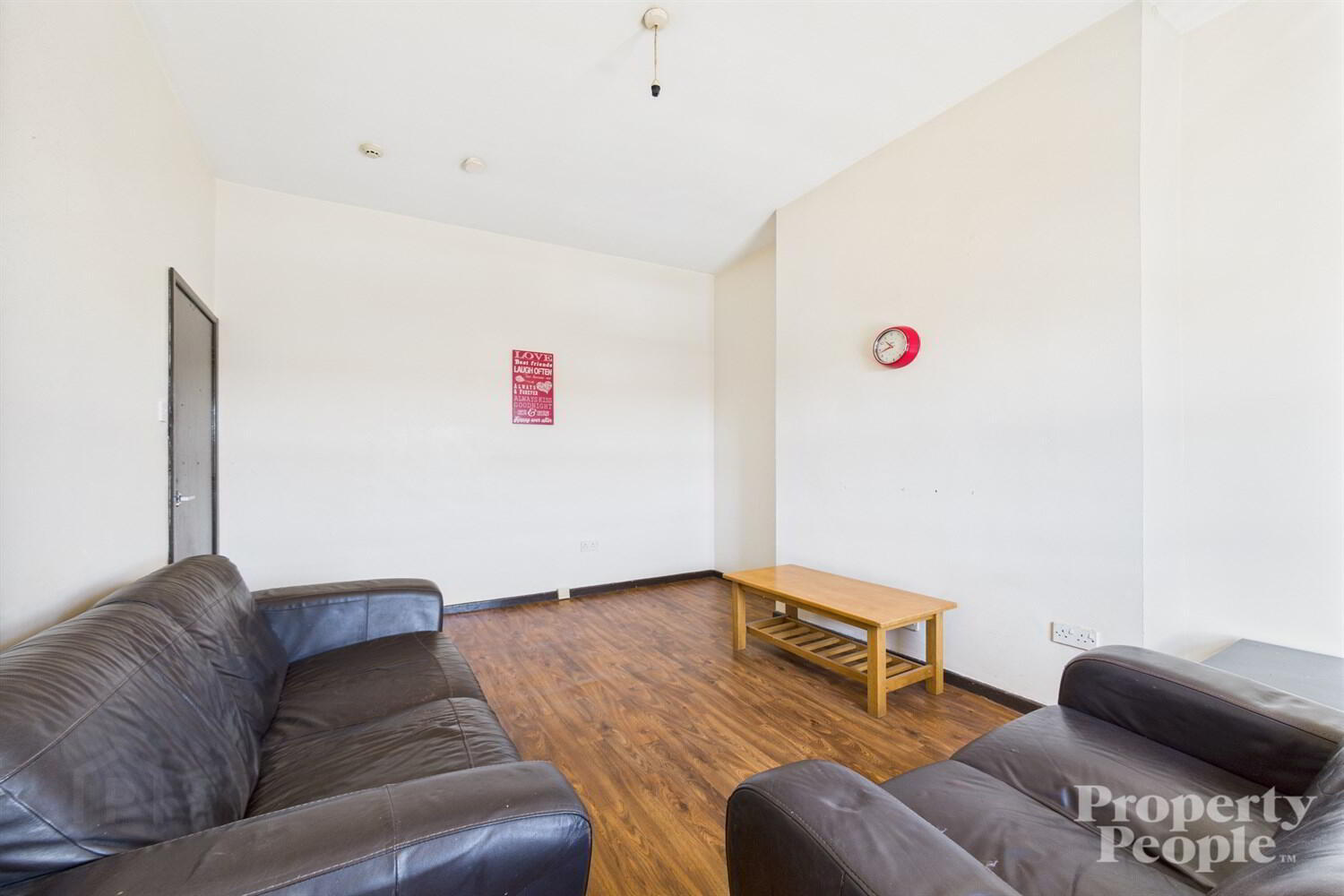 Flat 3, 142 Antrim Road 4 of 18
