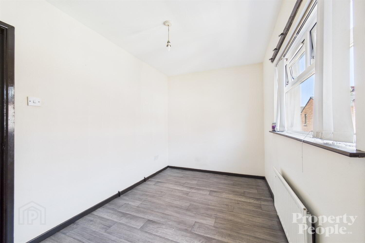 Flat 3, 142 Antrim Road 13 of 18