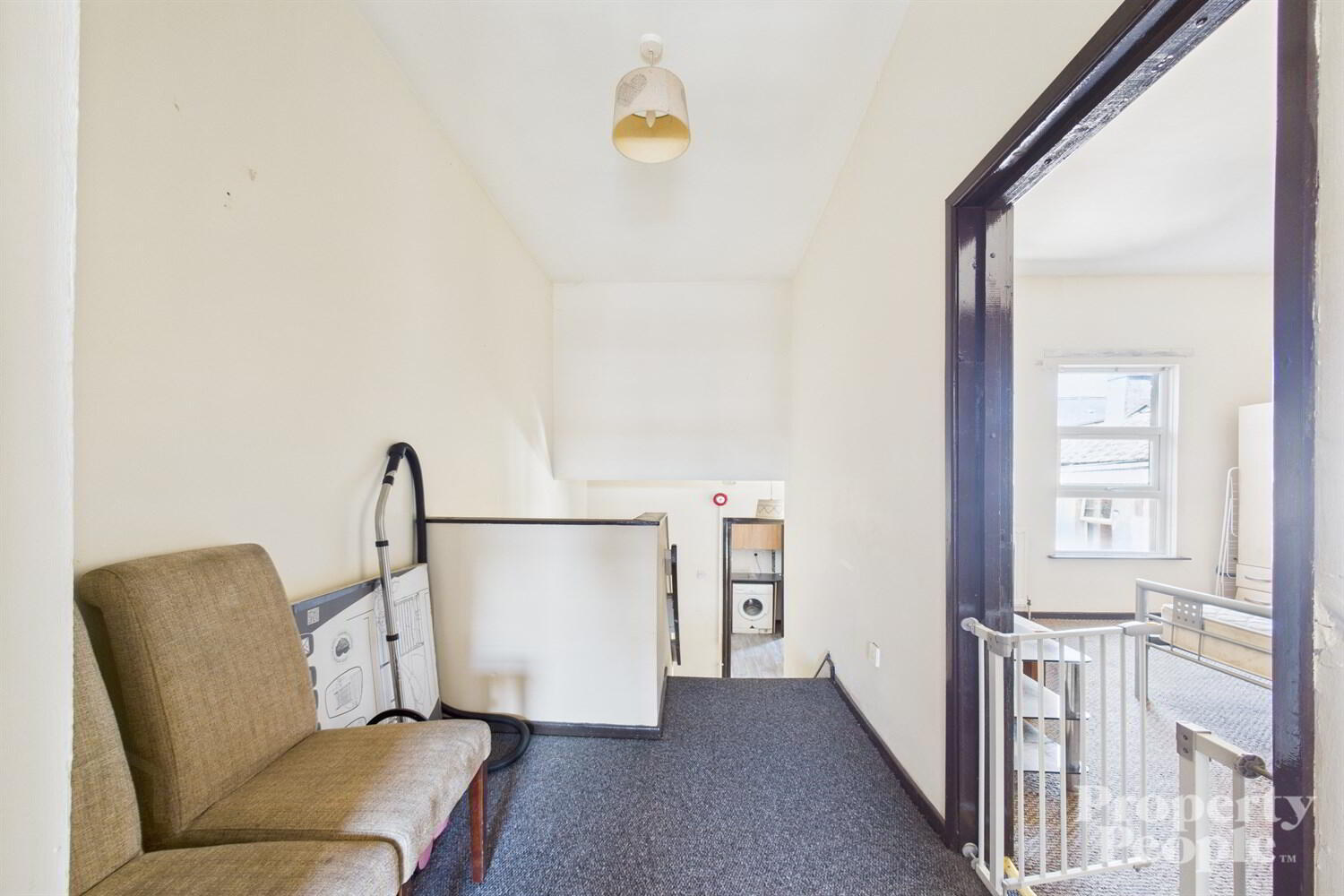 Flat 3, 142 Antrim Road 16 of 18