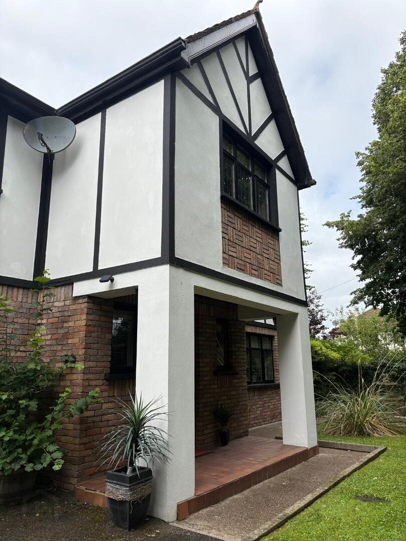 1b Primrose Park 3 of 68