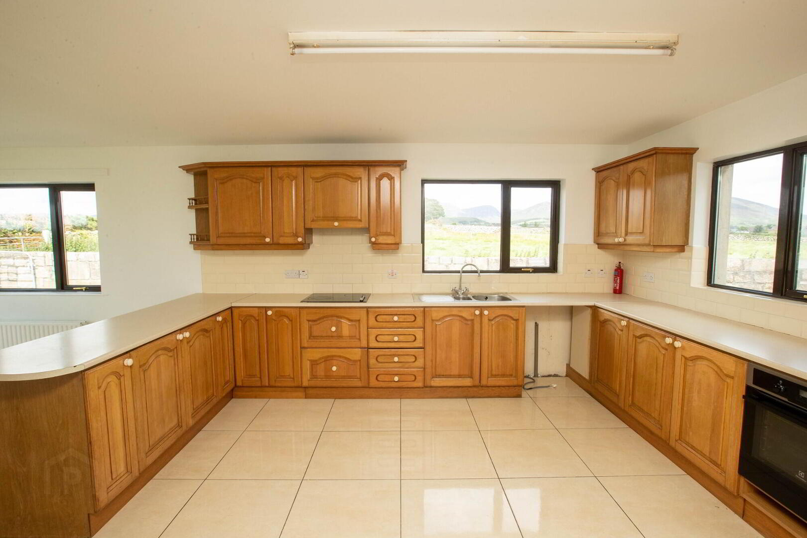 25 Grove Road 12 of 31