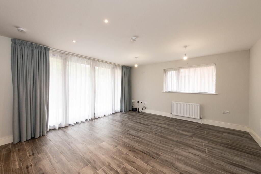 64 Loughshore Manor 11 of 22