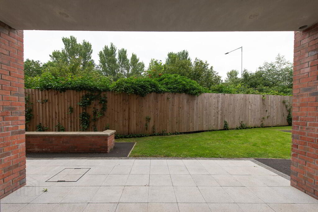 64 Loughshore Manor 19 of 22
