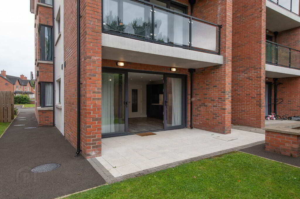 64 Loughshore Manor 18 of 22