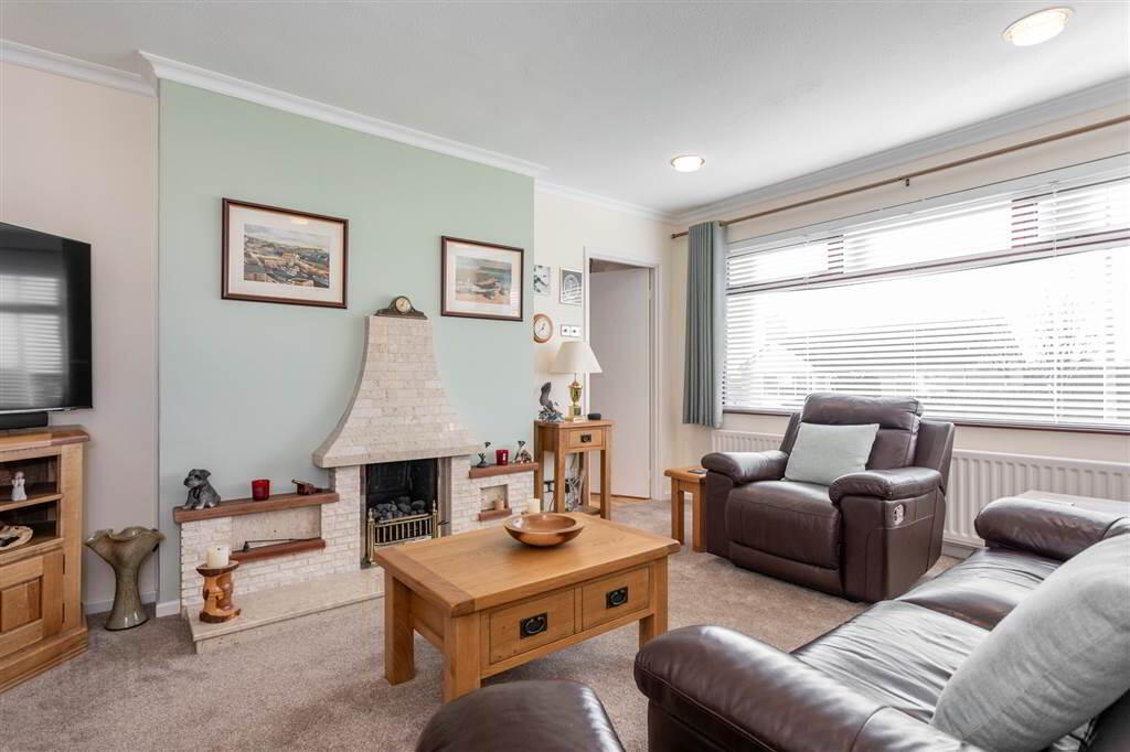 37 Collinwood 7 of 44