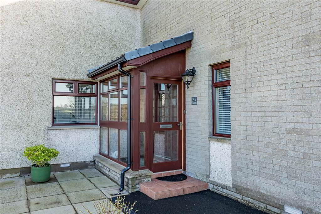 37 Collinwood 3 of 44