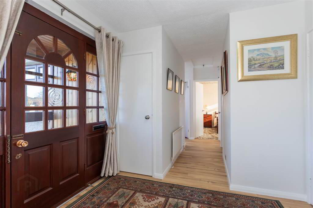 37 Collinwood 5 of 44