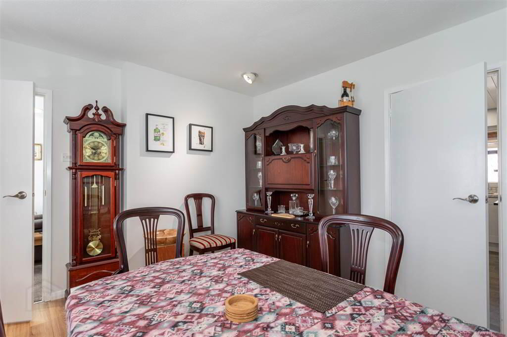 37 Collinwood 13 of 44