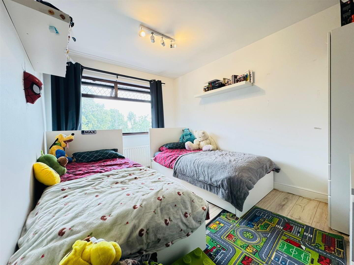 200 Whitewell Road 7 of 16