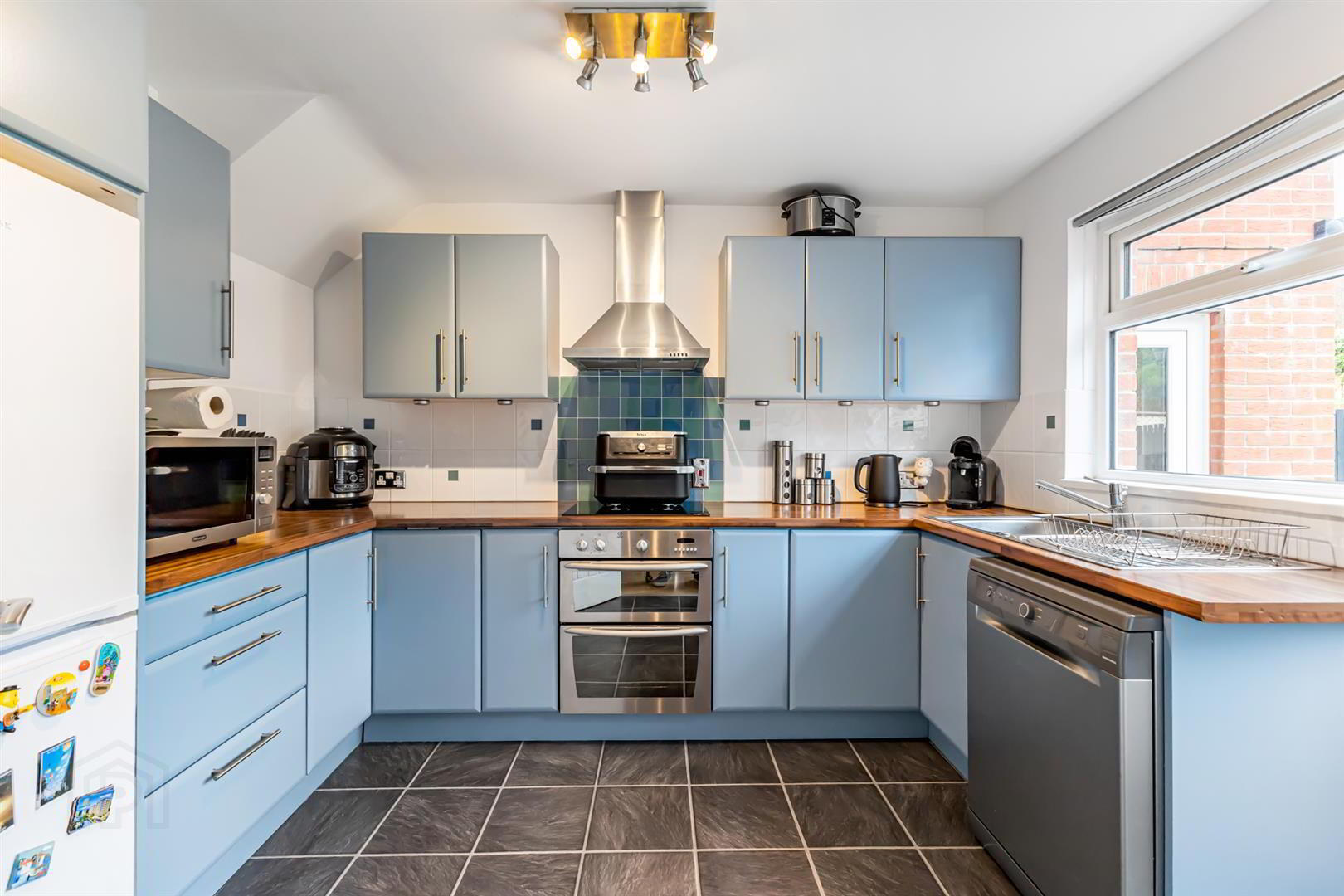 10 Meadow Avenue 7 of 21