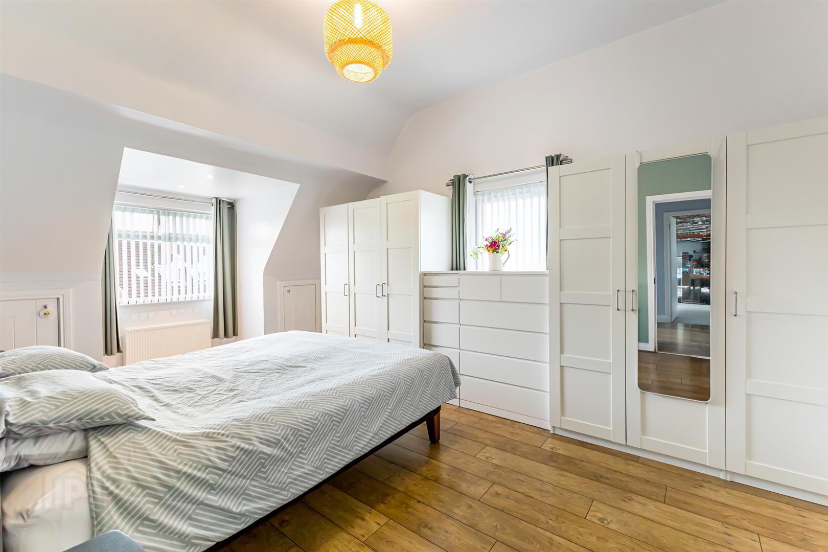10 Meadow Avenue 9 of 21
