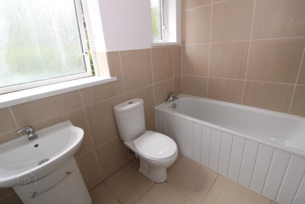 22 Abbots Gardens 11 of 12