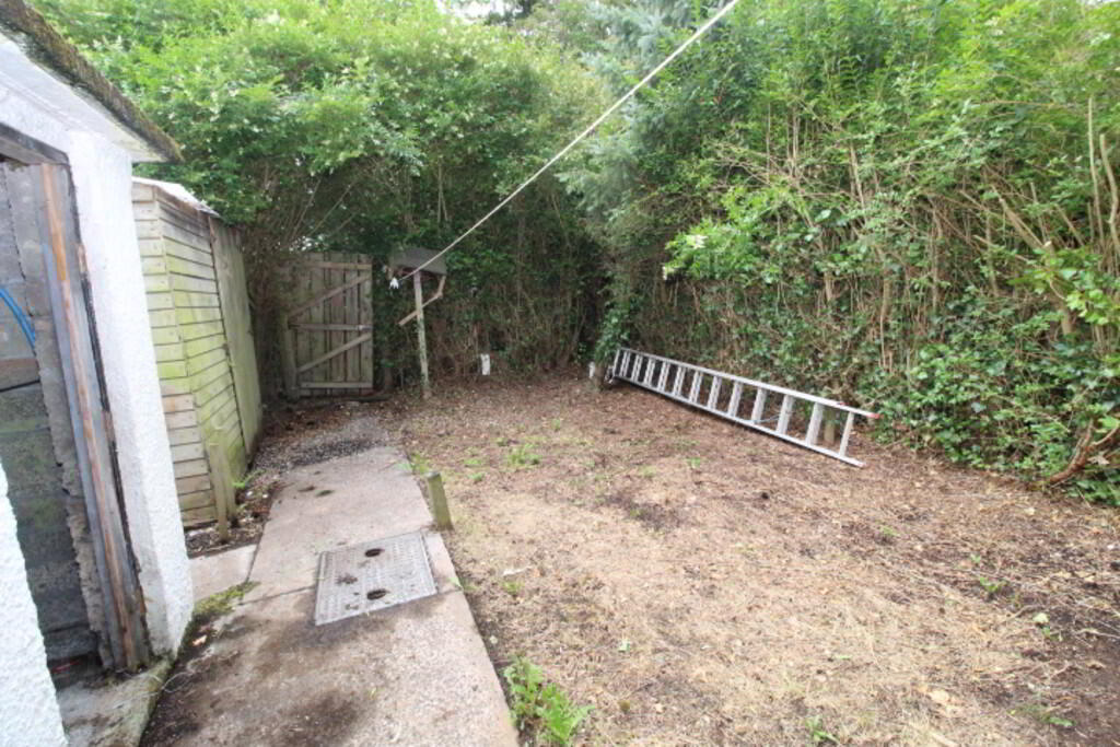 22 Abbots Gardens 12 of 12