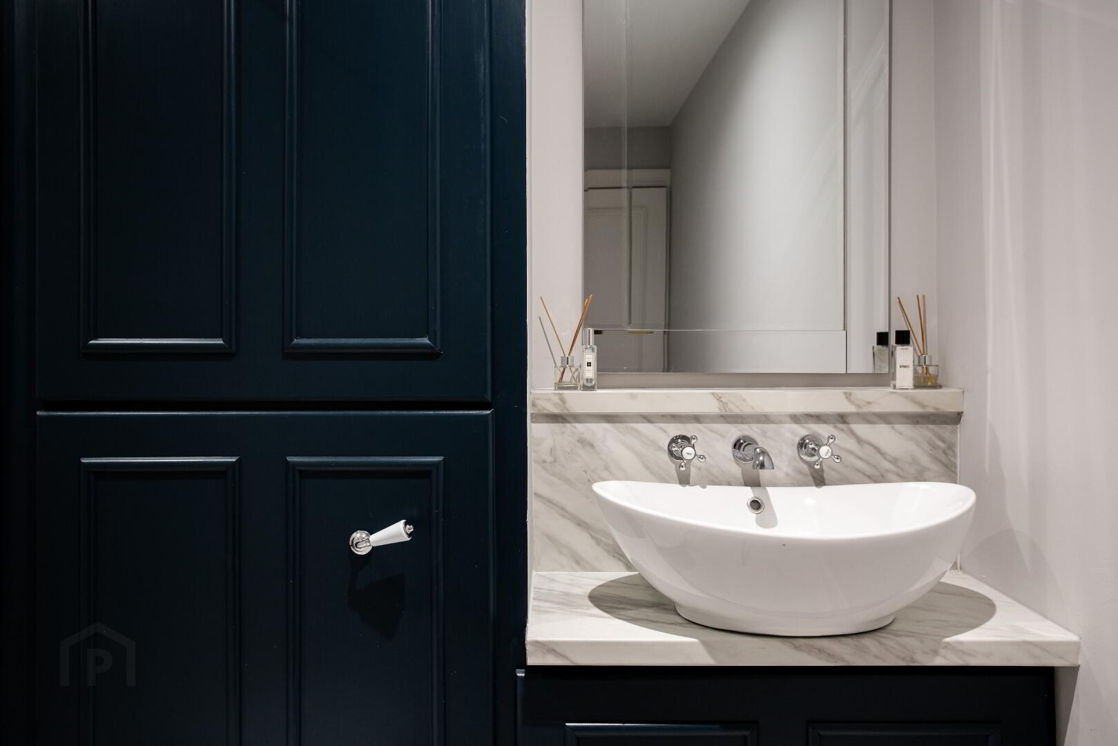 Apt 4, 3 Eglantine Place 14 of 16