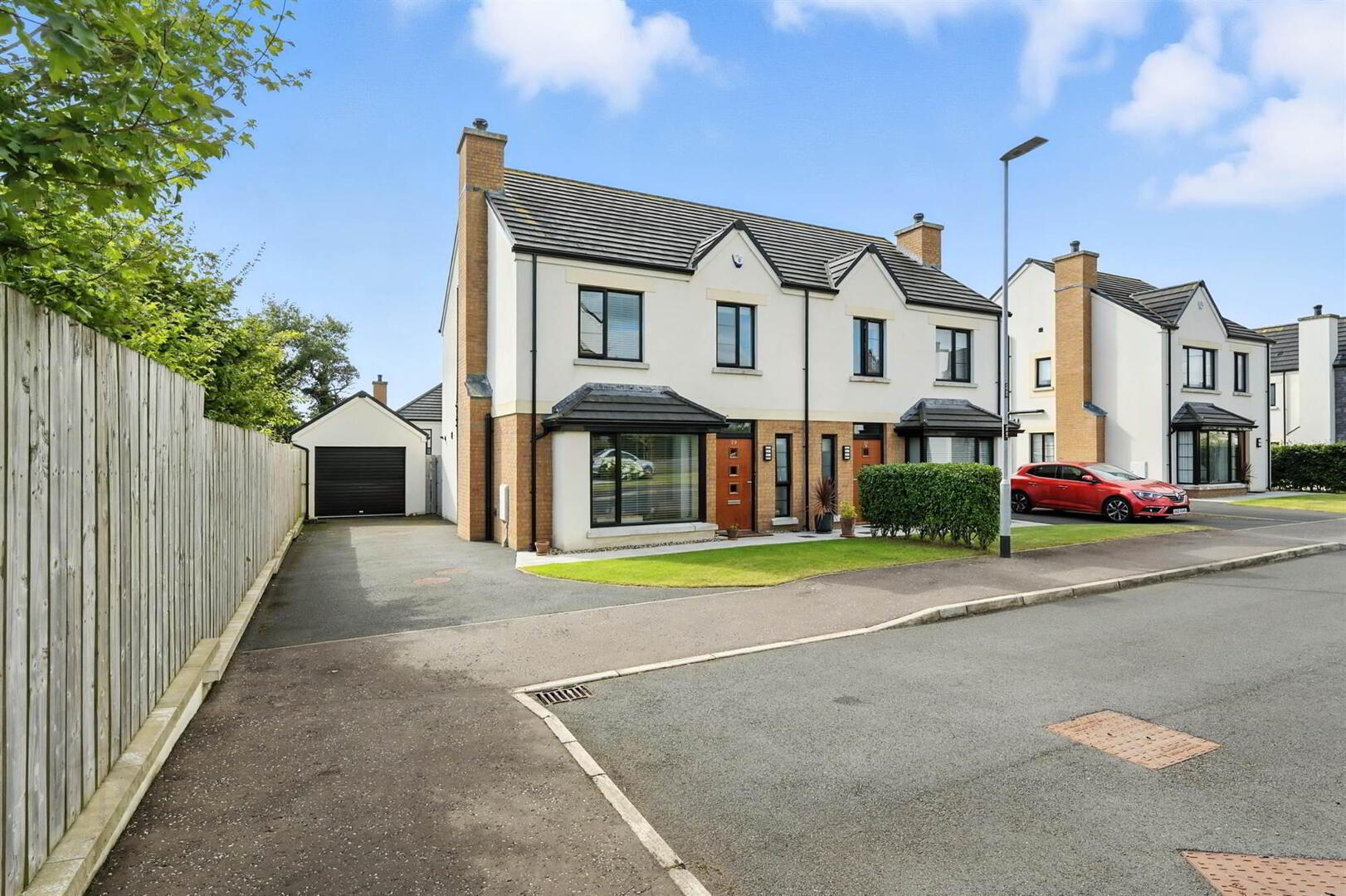 29 Chantry Gardens 1 of 23
