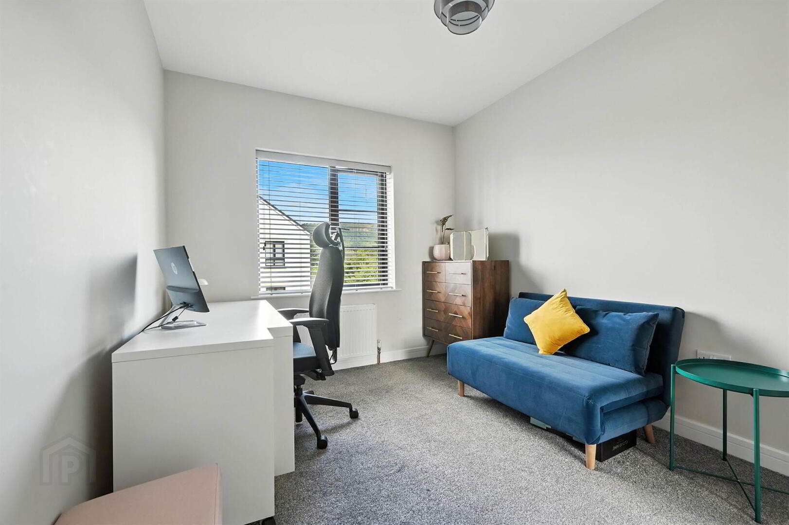 29 Chantry Gardens 17 of 23