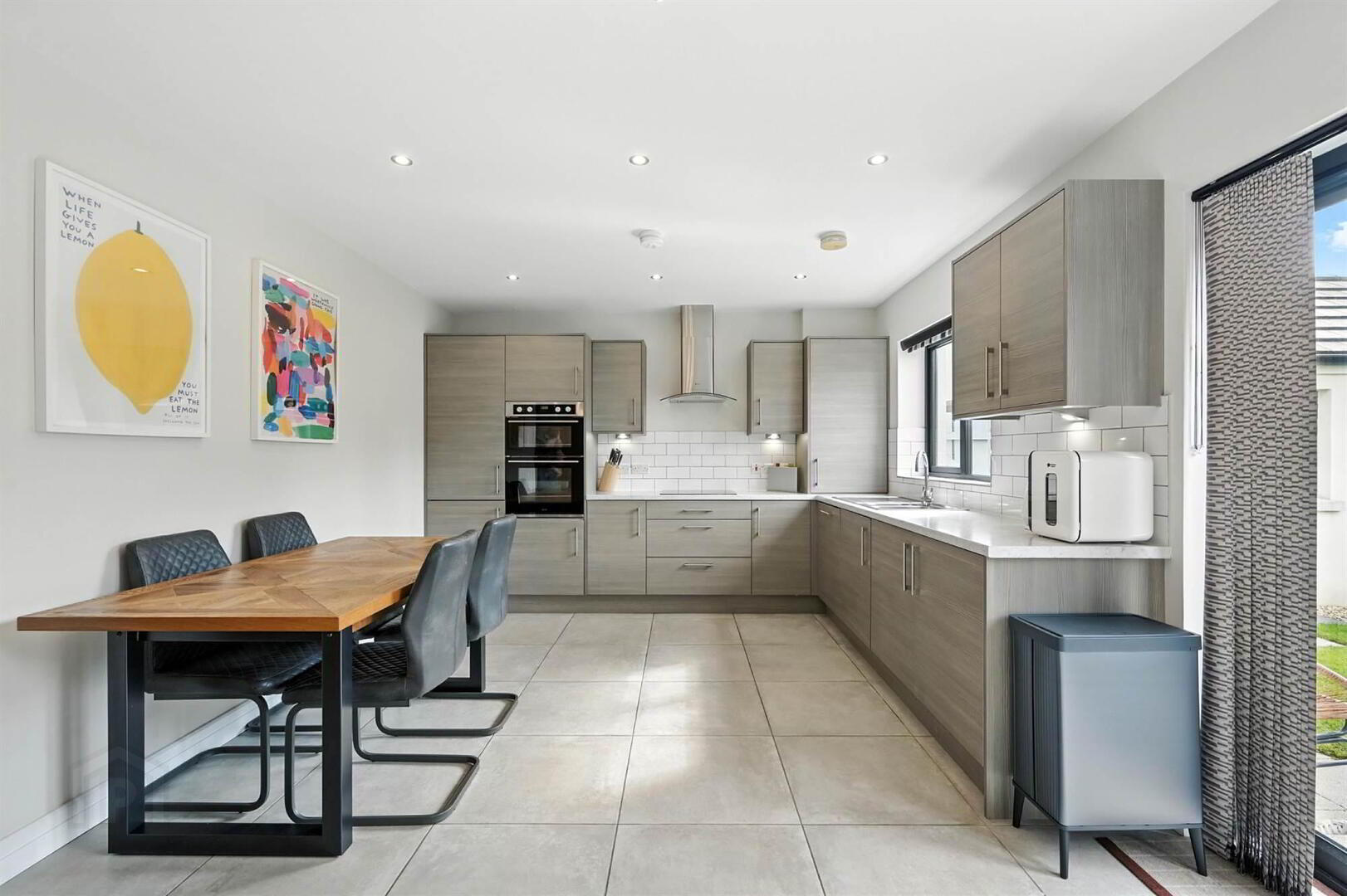 29 Chantry Gardens 11 of 23
