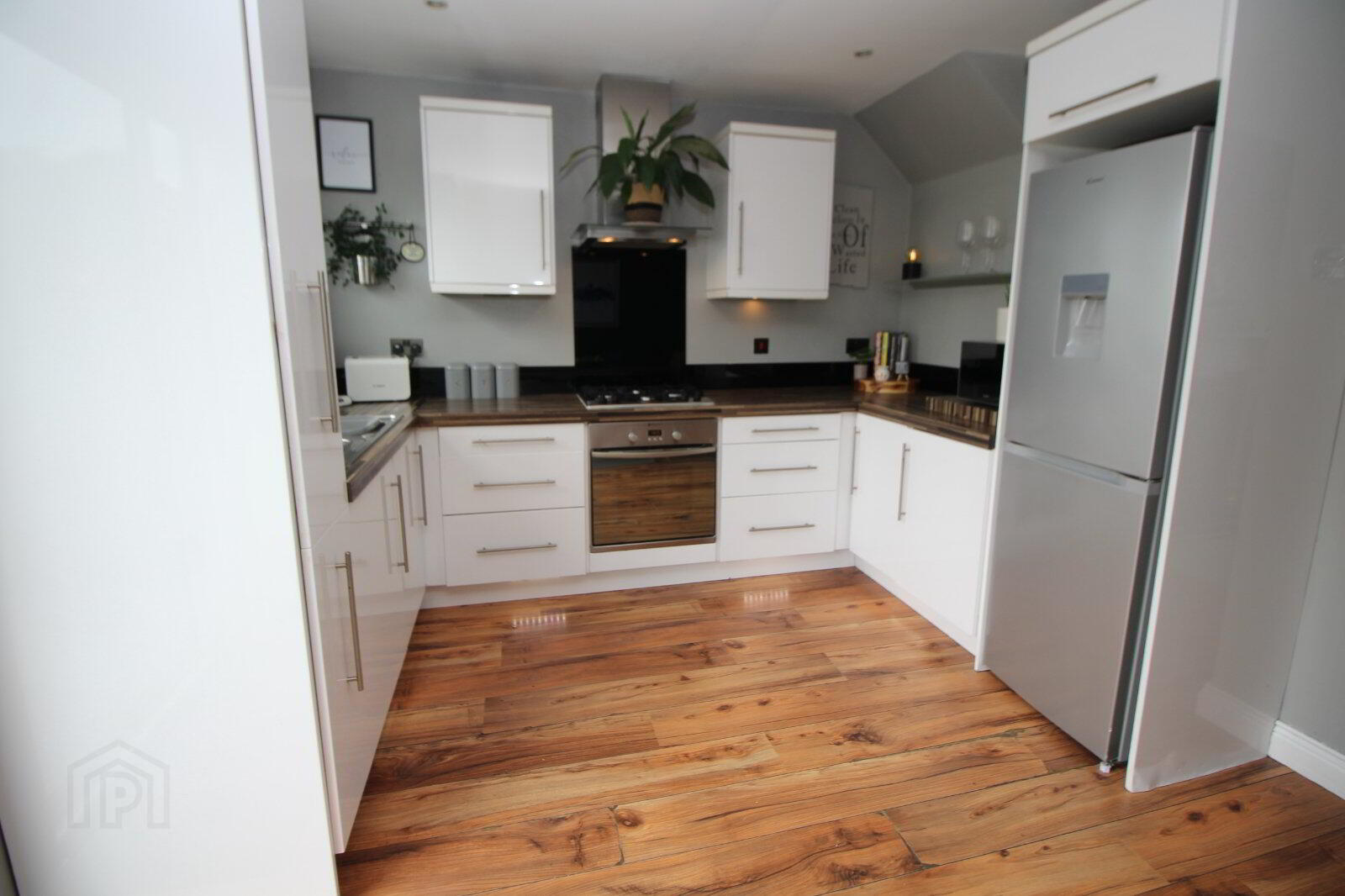 94 Castleburn Road 3 of 12